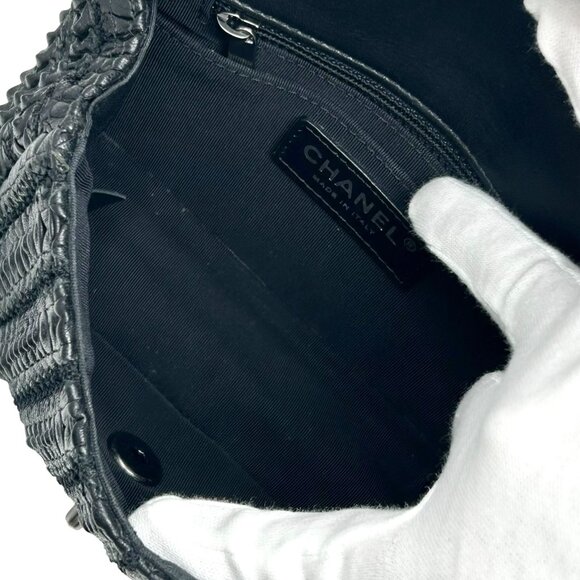 CHANEL CC Mark Logo Shoulder Bag Crossbody Turnlock Chain Leather Black [105803] - Picture 13 of 14